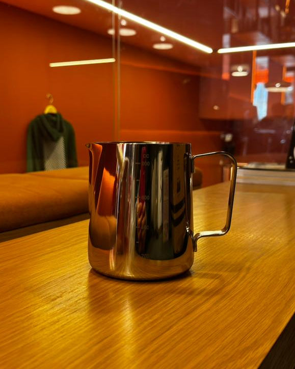Studio Barista Pitcher 1L